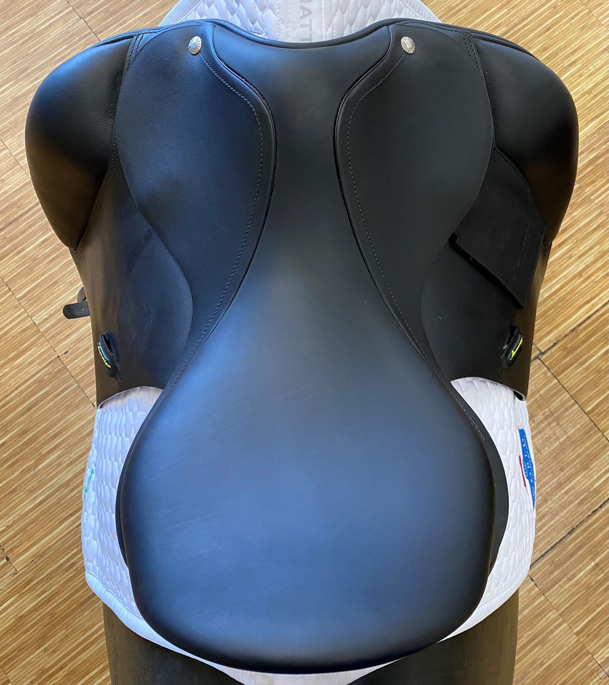 Amerigo Classic Dressage 17.5" - 175N151751119