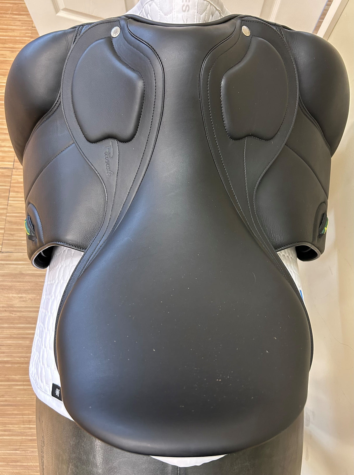 Amerigo Classic Dressage 18" Pinerolo - 18N30910614