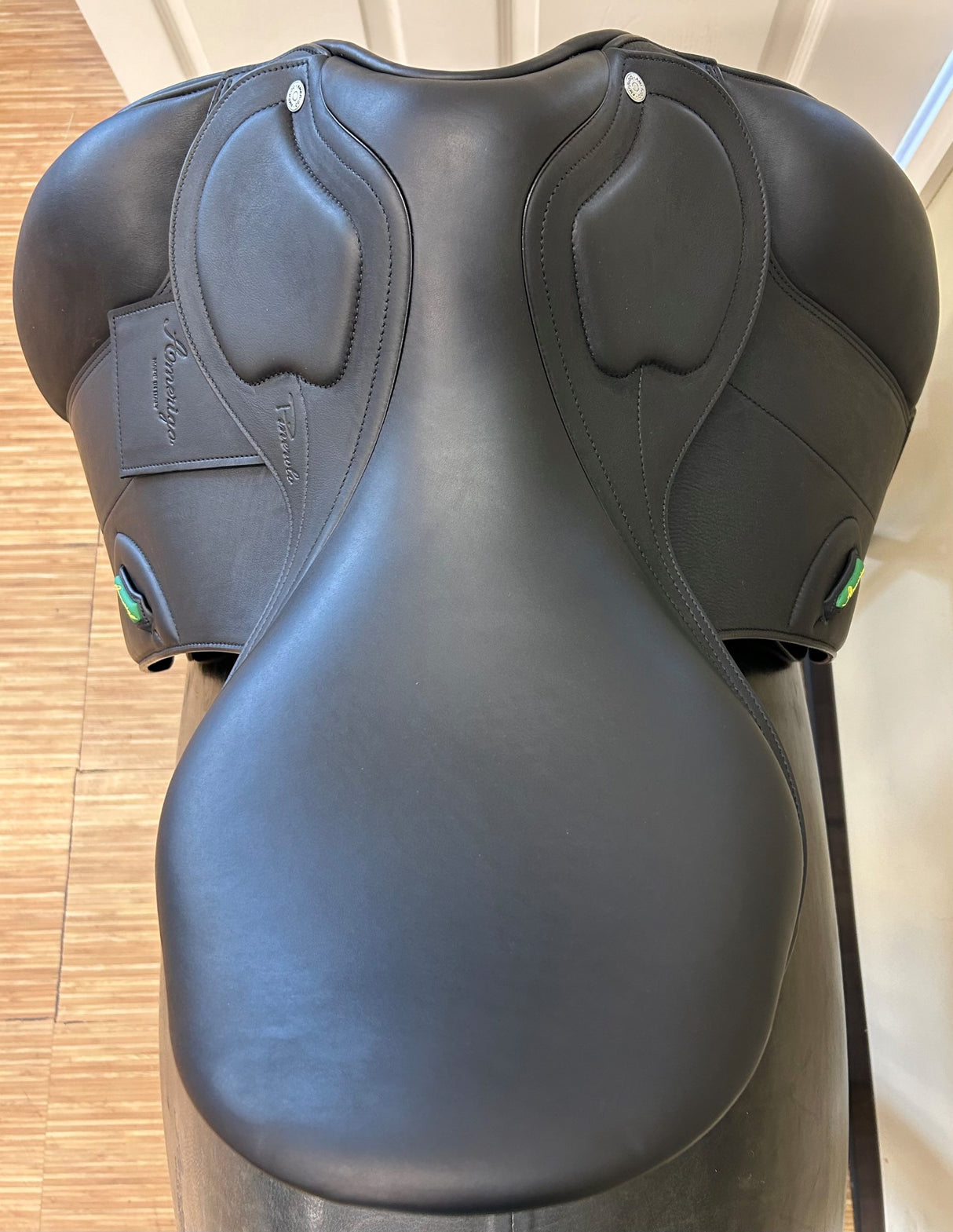 Amerigo Classic Dressage 17.5" Pinerolo, New - 175N002130224