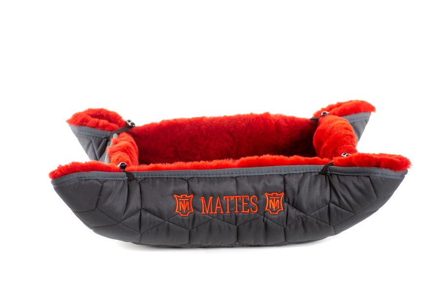 Mattes Dog Bed, Version 1 with 30mm Sheepskin Loft